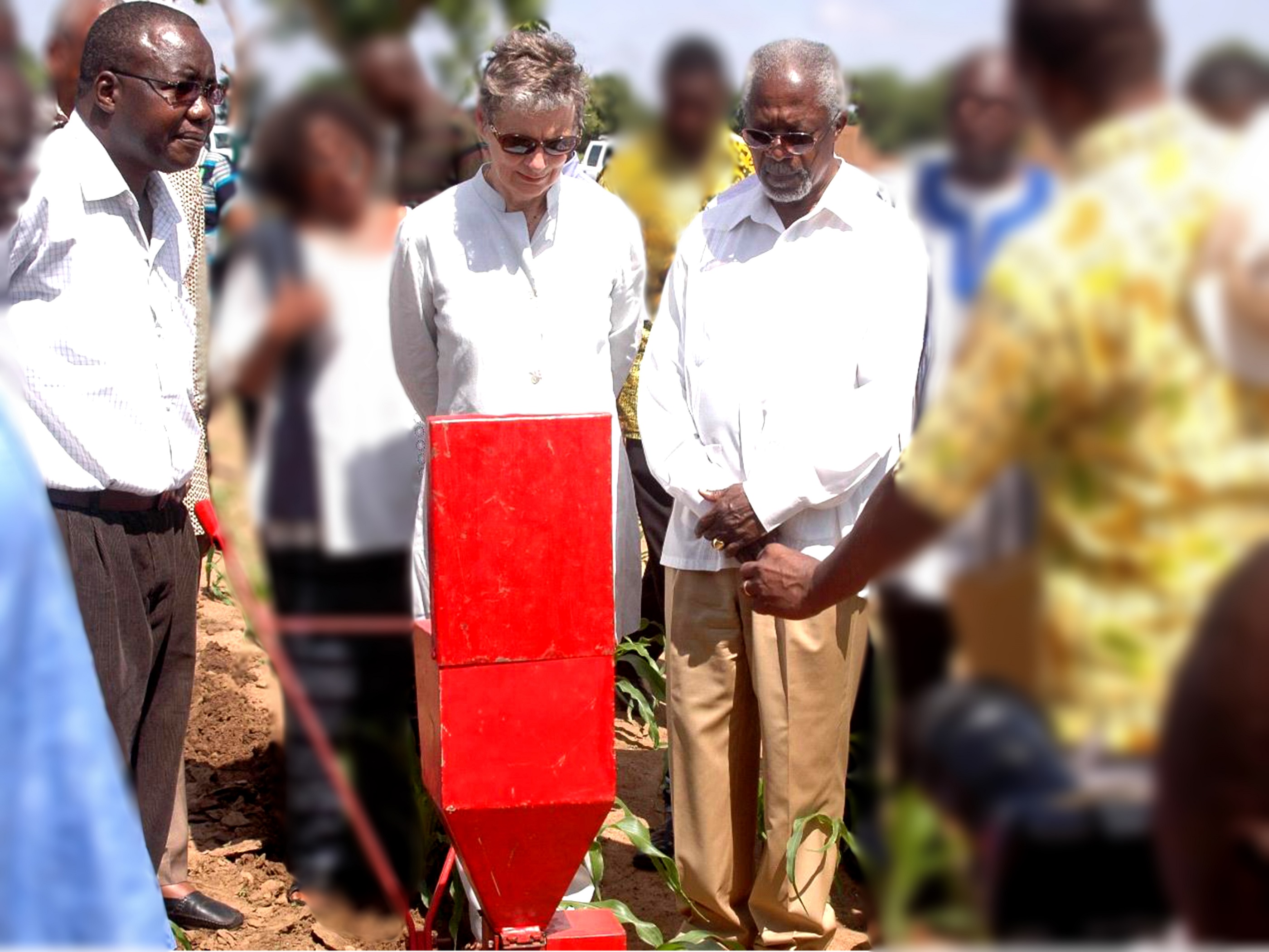 DG_avec_partners_koffi_annan2